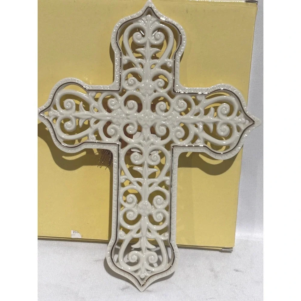 New Mikasa Holiday Elegance Gilded Cross Porcelain Ornament white Gold 10in holy